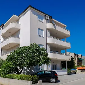 https://apartment-neva-no1.splithotels.org